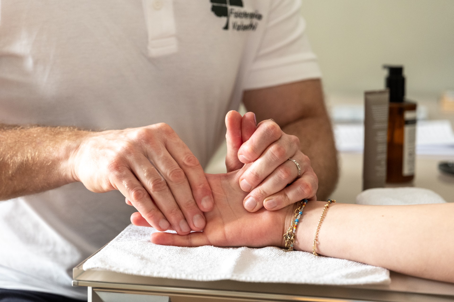 Riabilitazione neurologica mano andrea valsecchi 190